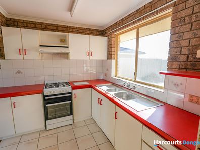 4/8 Healy Street, Port Denison WA 6525