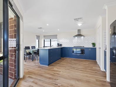 15 Perinone Glade, Brabham WA 6055