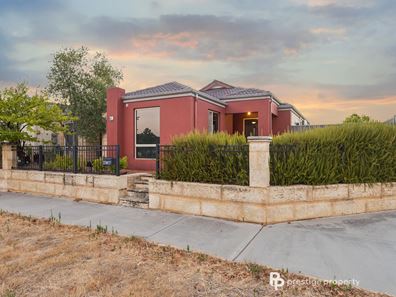 15 Cochrane Loop, Aveley WA 6069