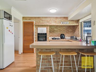 3 Calliandra Way, Forrestfield WA 6058