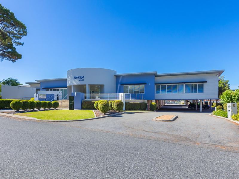 5 Turner Avenue, Bentley WA 6102