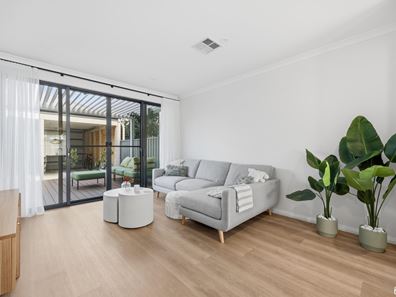22 Anzac Crescent, Byford WA 6122