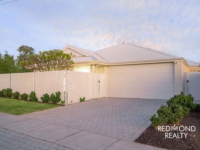 14 Howitt Road, Padbury WA 6025