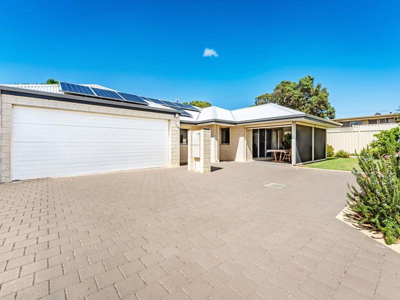 232A Seventh Street, Wonthella WA 6530