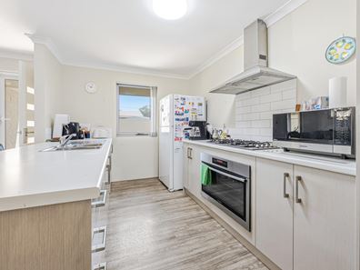 232A Seventh Street, Wonthella WA 6530