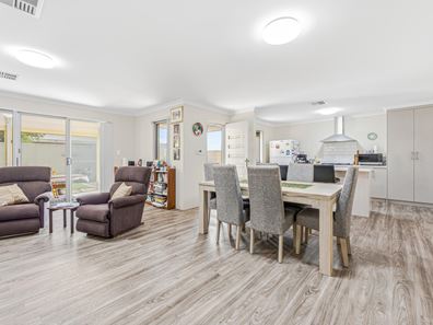 232A Seventh Street, Wonthella WA 6530