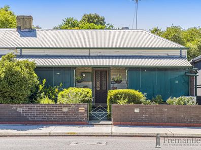 152 Hampton Road, Beaconsfield WA 6162