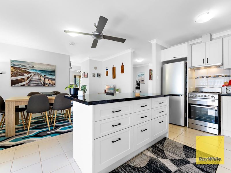 2/12 Auric Place, Maddington