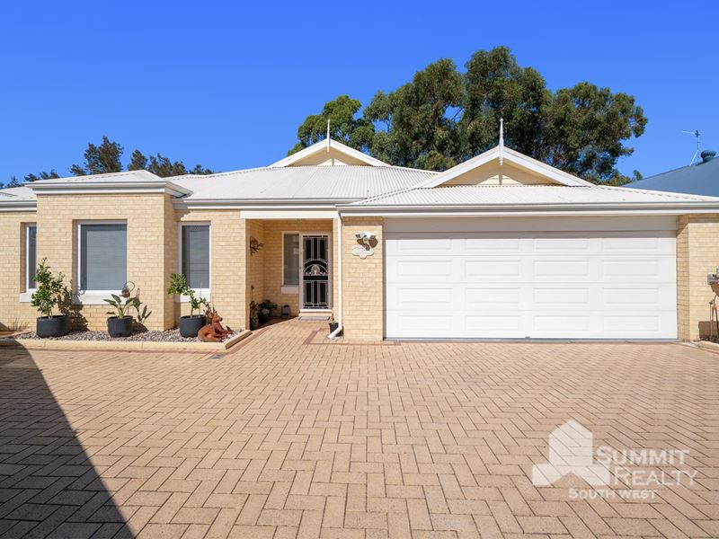 13 Broadway, Pelican Point