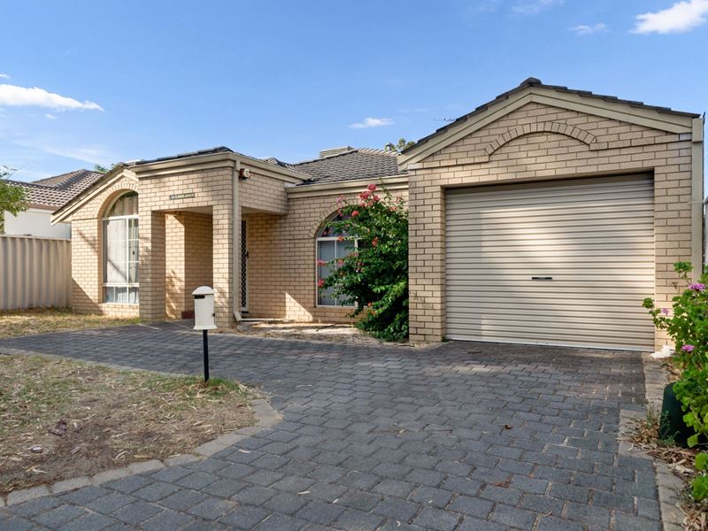 2A Fleming Avenue, Bentley WA 6102