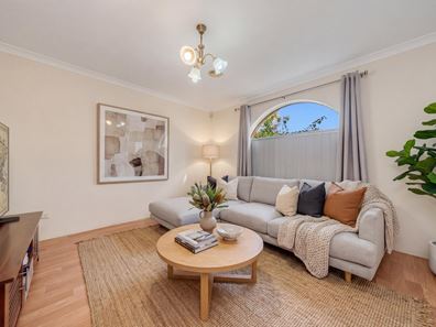 2A Fleming Avenue, Bentley WA 6102