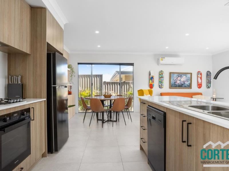 4/14 Incana Way, Beeliar