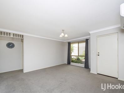 2/20 Charlton Place, Thornlie WA 6108