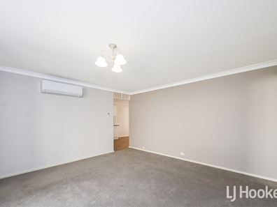 2/20 Charlton Place, Thornlie WA 6108