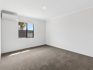 4 Erin Way, Midvale WA 6056