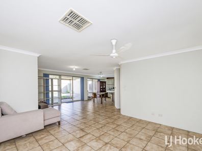 23 Hickory Drive, Thornlie WA 6108