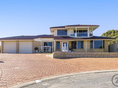 6 Fulmar Place, Halls Head WA 6210