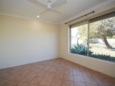 3 Tamarisk Drive, Halls Head WA 6210