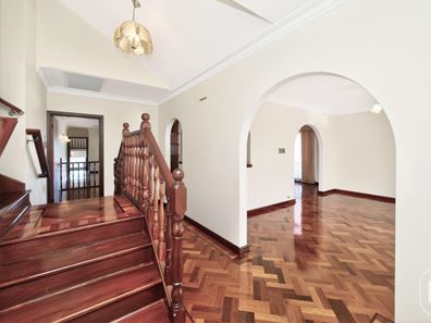 9 Capstone Way, Marangaroo WA 6064