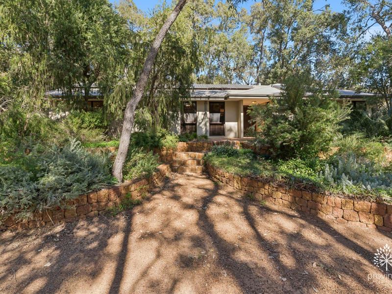 15 Carlisle Road, Kalamunda WA 6076