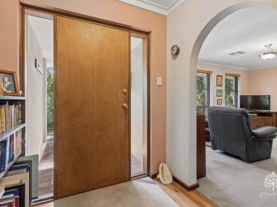 15 Carlisle Road, Kalamunda WA 6076