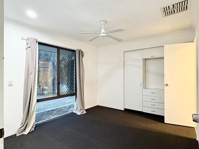 34 Villiers Way, Parkwood WA 6147