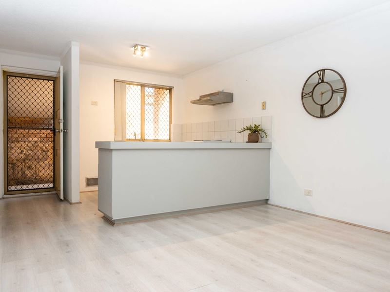 9/2 Mitchell Street, Bentley WA 6102