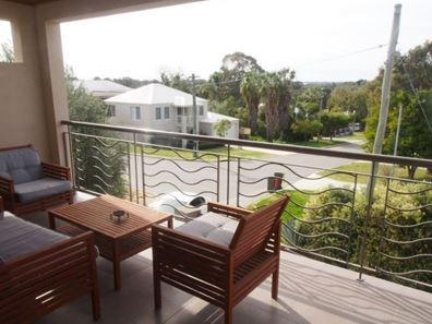 9a Charles Street, Karrinyup WA 6018