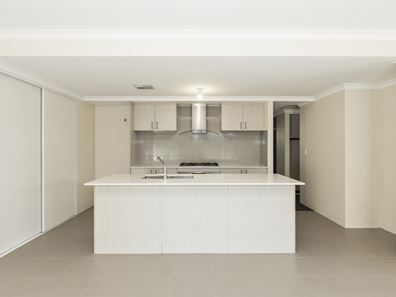 9 Ginger Lp, Treeby WA 6164
