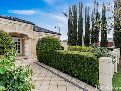 2 Sunflower Road, Success WA 6164