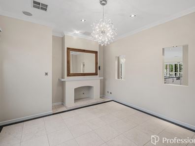 2 Sunflower Road, Success WA 6164