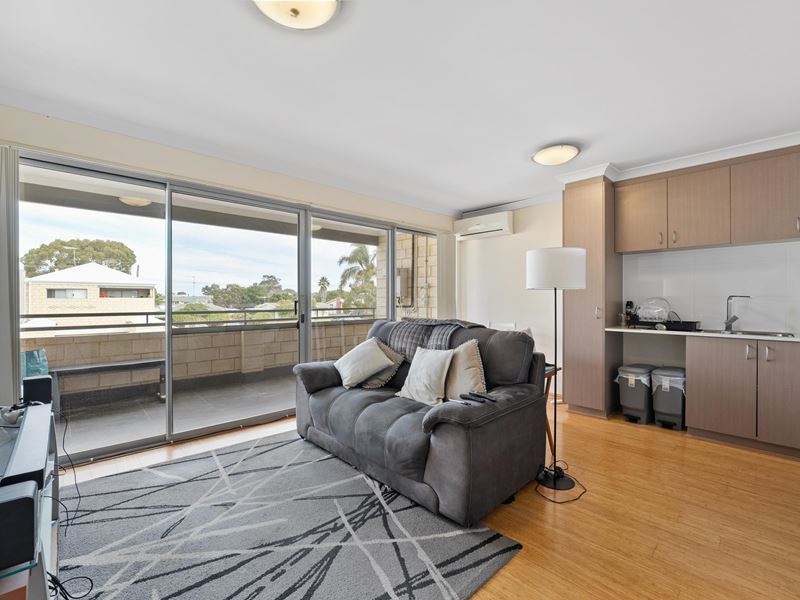 13/20 Service Street, Mandurah WA 6210