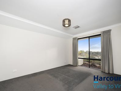 8 Linacre Road, Bullsbrook WA 6084