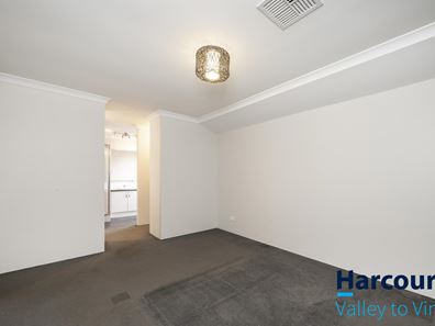 8 Linacre Road, Bullsbrook WA 6084