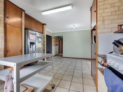 8 Cairncross Street, Beresford WA 6530
