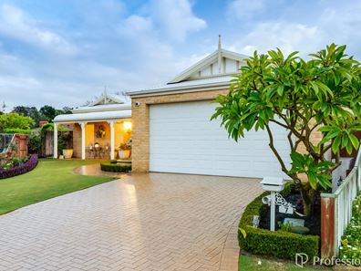 7 Devlin Grove, Landsdale WA 6065