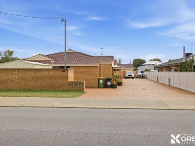 2/14 Gibson Street, Halls Head WA 6210