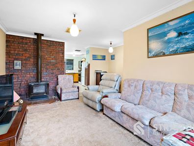 18 Carabeen Road, Maddington WA 6109