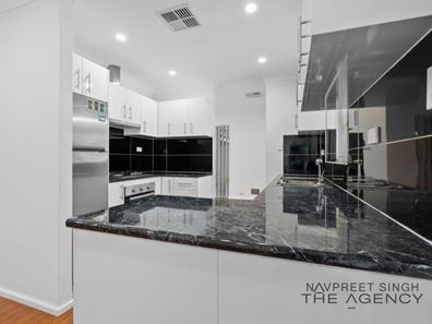 25 Bickner Way, Parmelia WA 6167