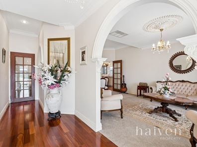 33 Vere Parkway, Canning Vale WA 6155