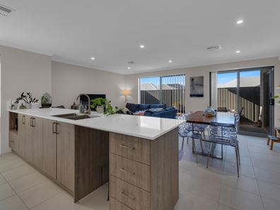 66 Amberley Drive, Baldivis WA 6171