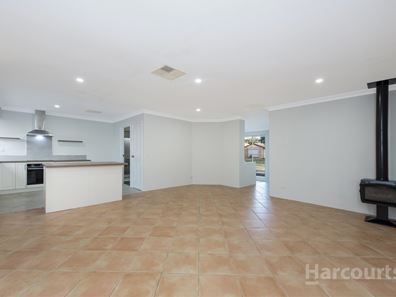 27 La Grange Place, Meadow Springs WA 6210