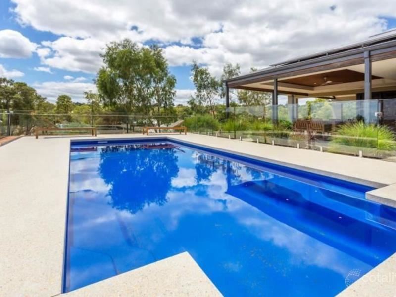 6 Grieve Way, Bedfordale WA 6112