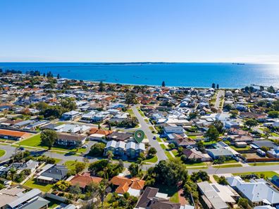8/18 Thorpe Street, Rockingham WA 6168