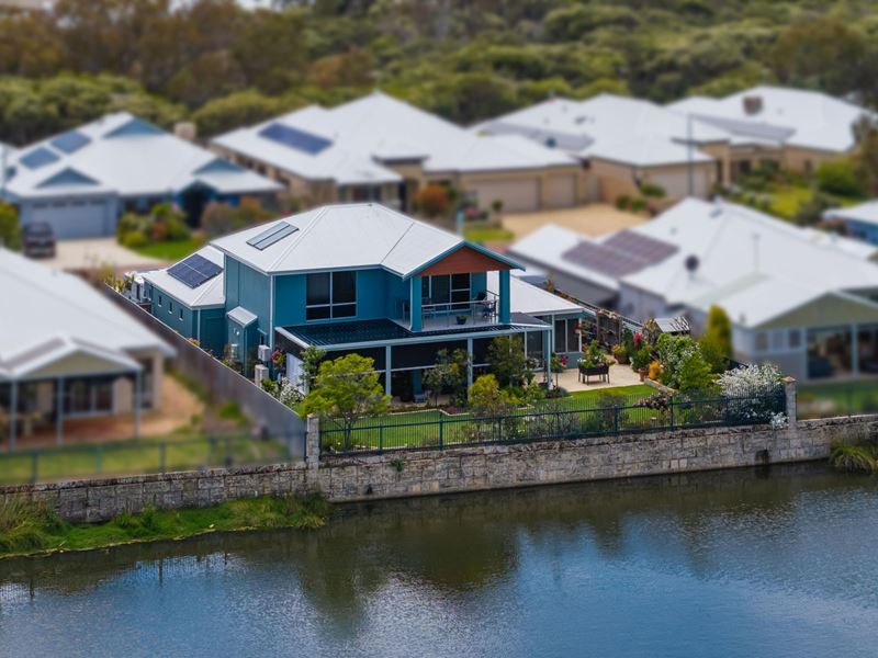 14 Carnarvon Way, Erskine