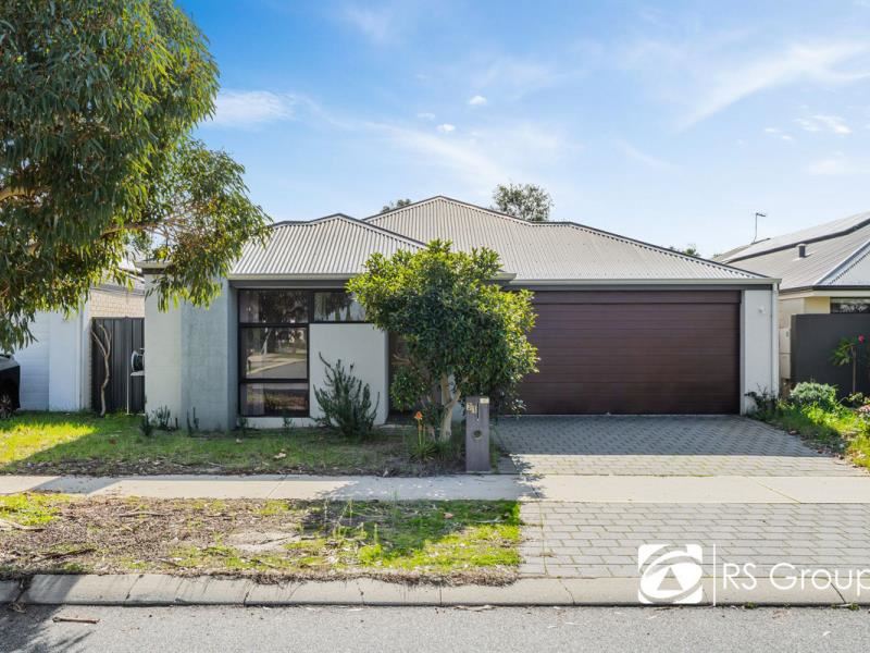 31 Bellas Circuit, Piara Waters