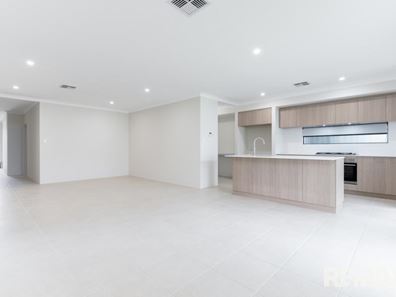 13 Maitland Road, Yanchep WA 6035