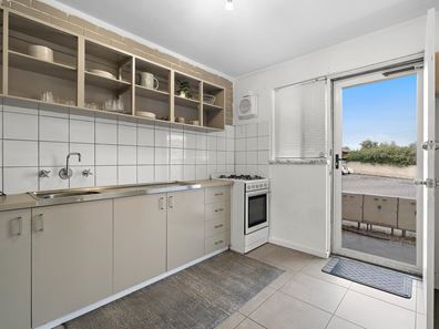 8/83 Phoenix Road, Spearwood WA 6163