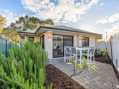 1 Kyogle Place, Armadale WA 6112