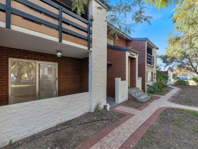 5/2 Parkin  Street, Rockingham WA 6168
